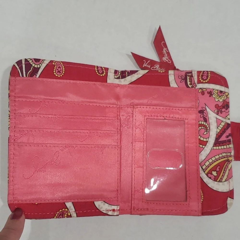 Vera Bradley Rosy Posies Wallet RETIRED